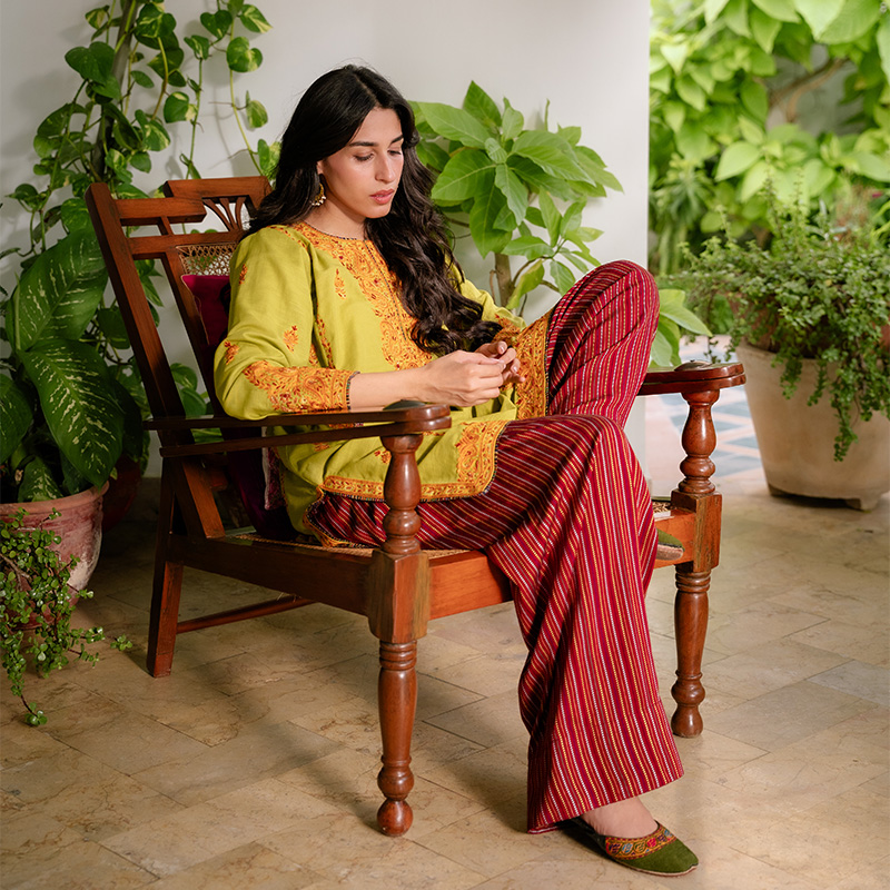 Susi Laal Shalwar
